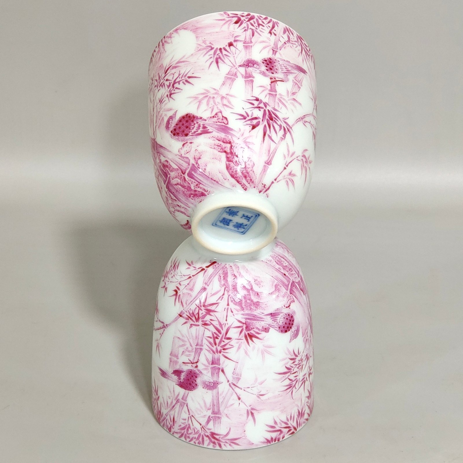Qing Dynasty Yongzheng A ruby ​​red bamboo sparrow cup