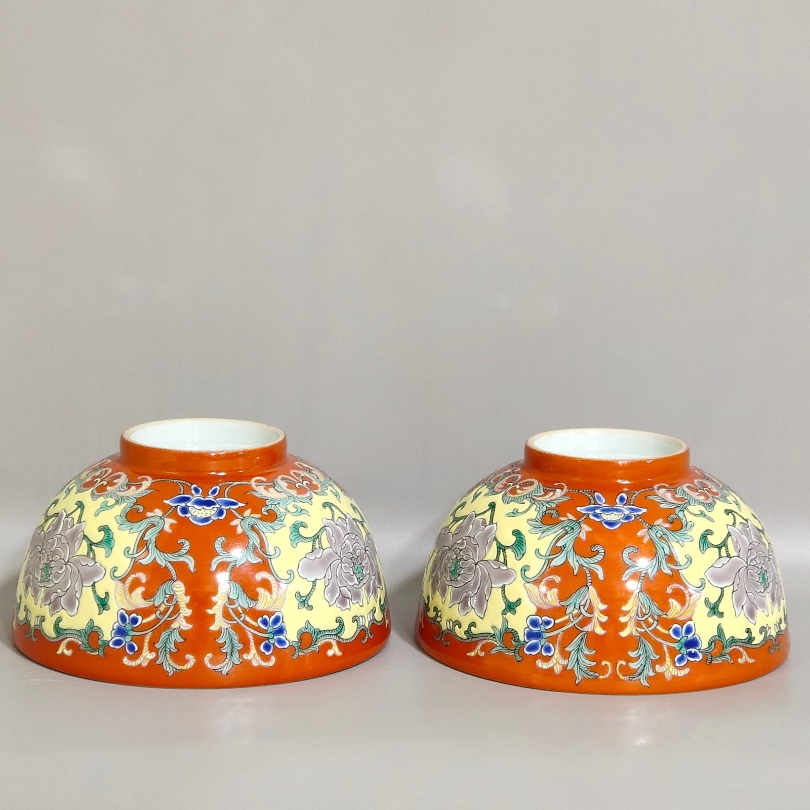 Qing Dynasty Yongzheng A foreign coloured coral red windowed peony patterned bowl