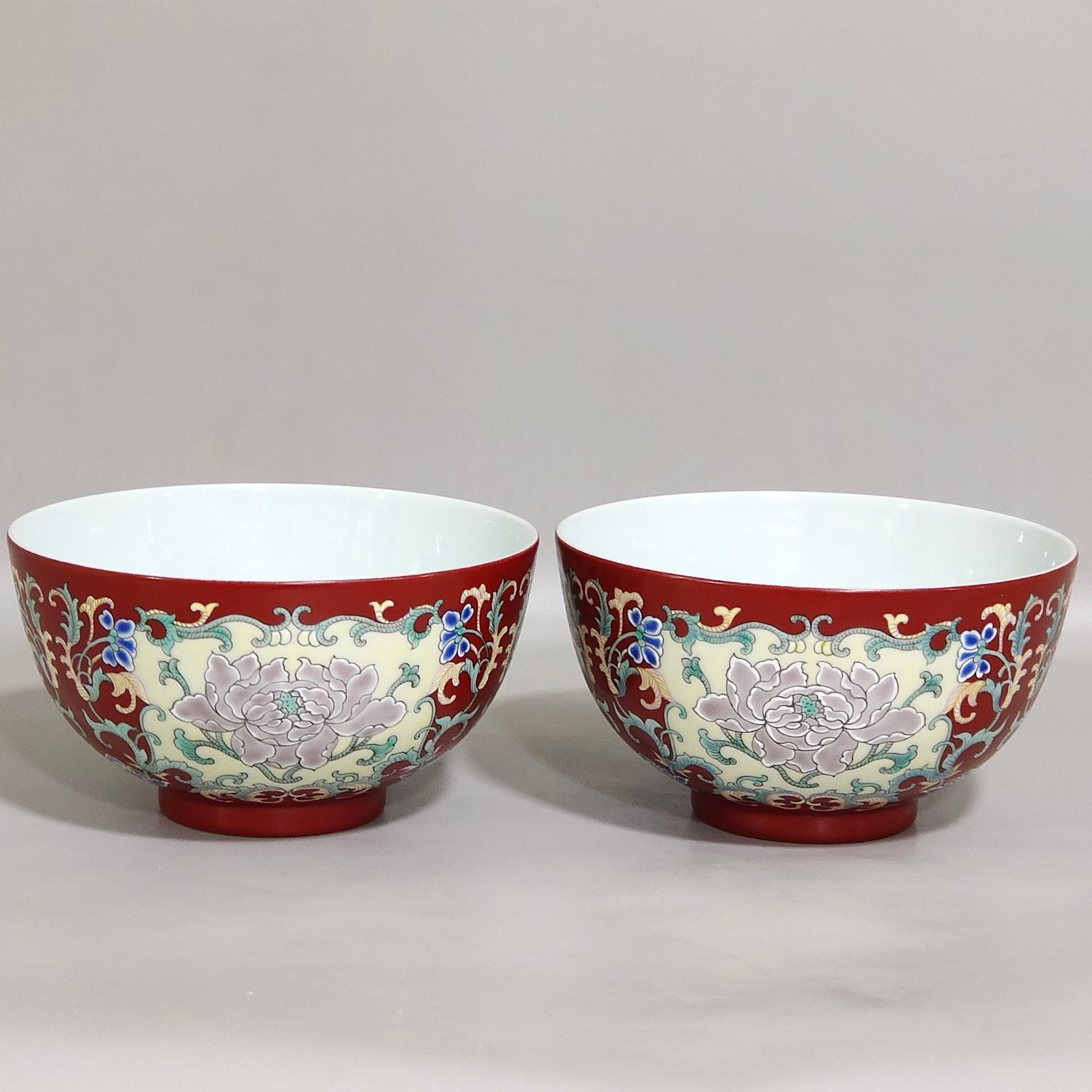 Qing Dynasty Yongzheng A foreign coloured coral red windowed peony patterned bowl