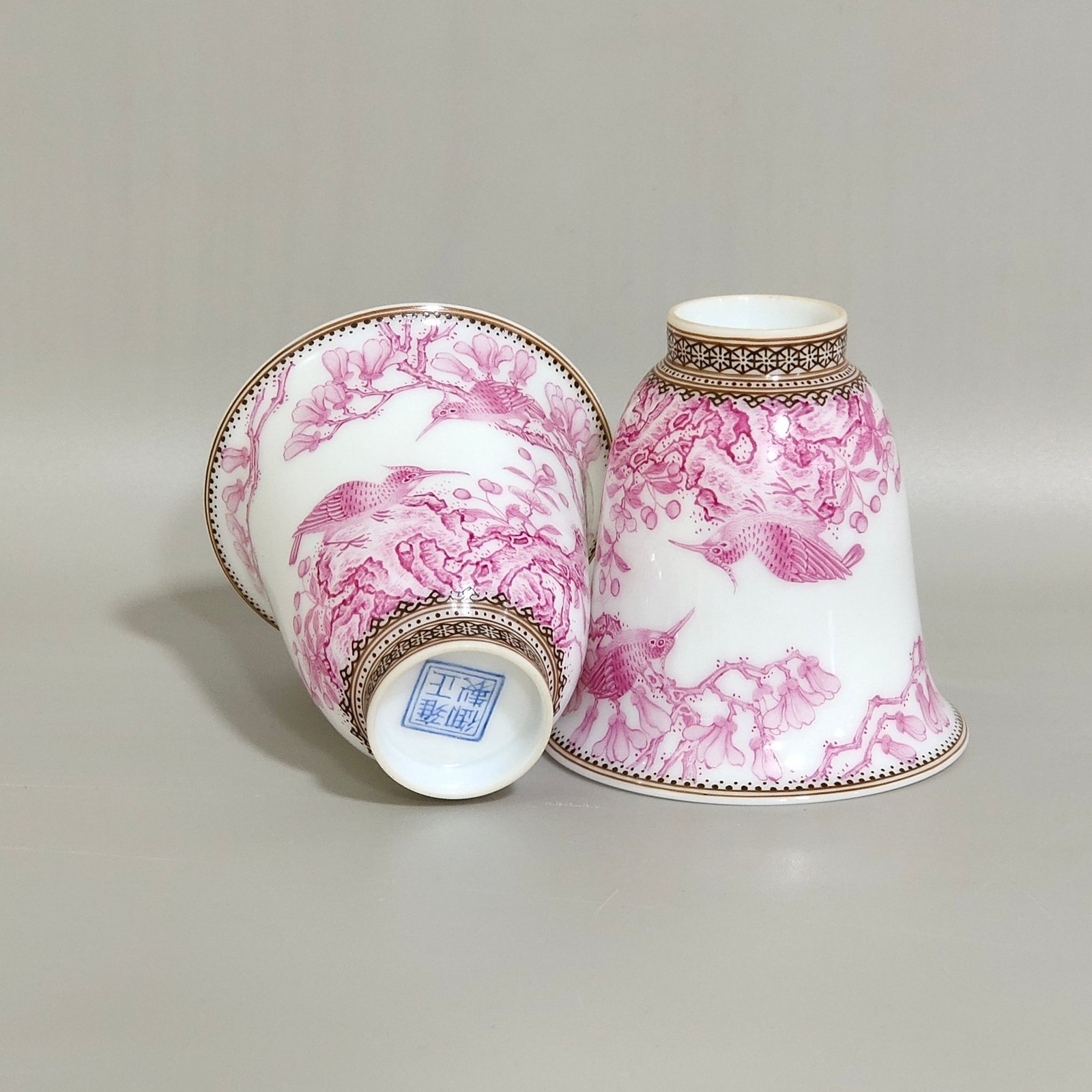 Qing Dynasty Yongzheng agate and red thin cup with poems about flowers and birds
