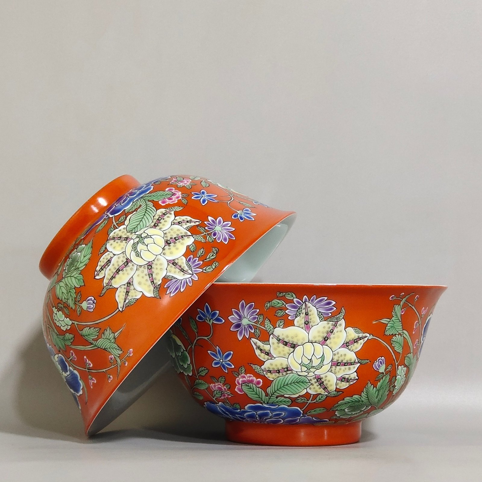 Qing Dynasty Yongzheng Coral red nine autumn bowl