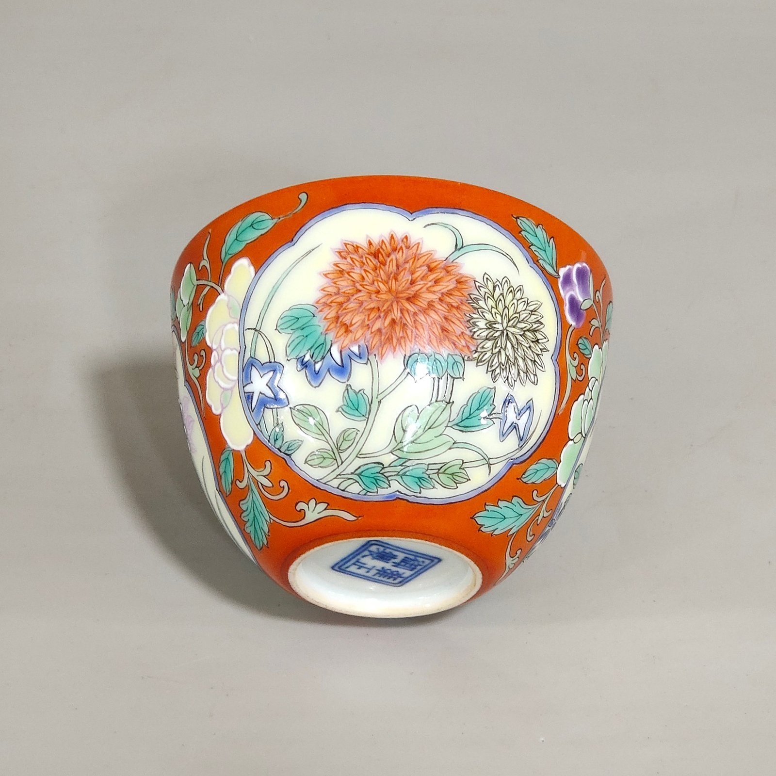 Qing Dynasty Yongzheng Coral red window flower cup