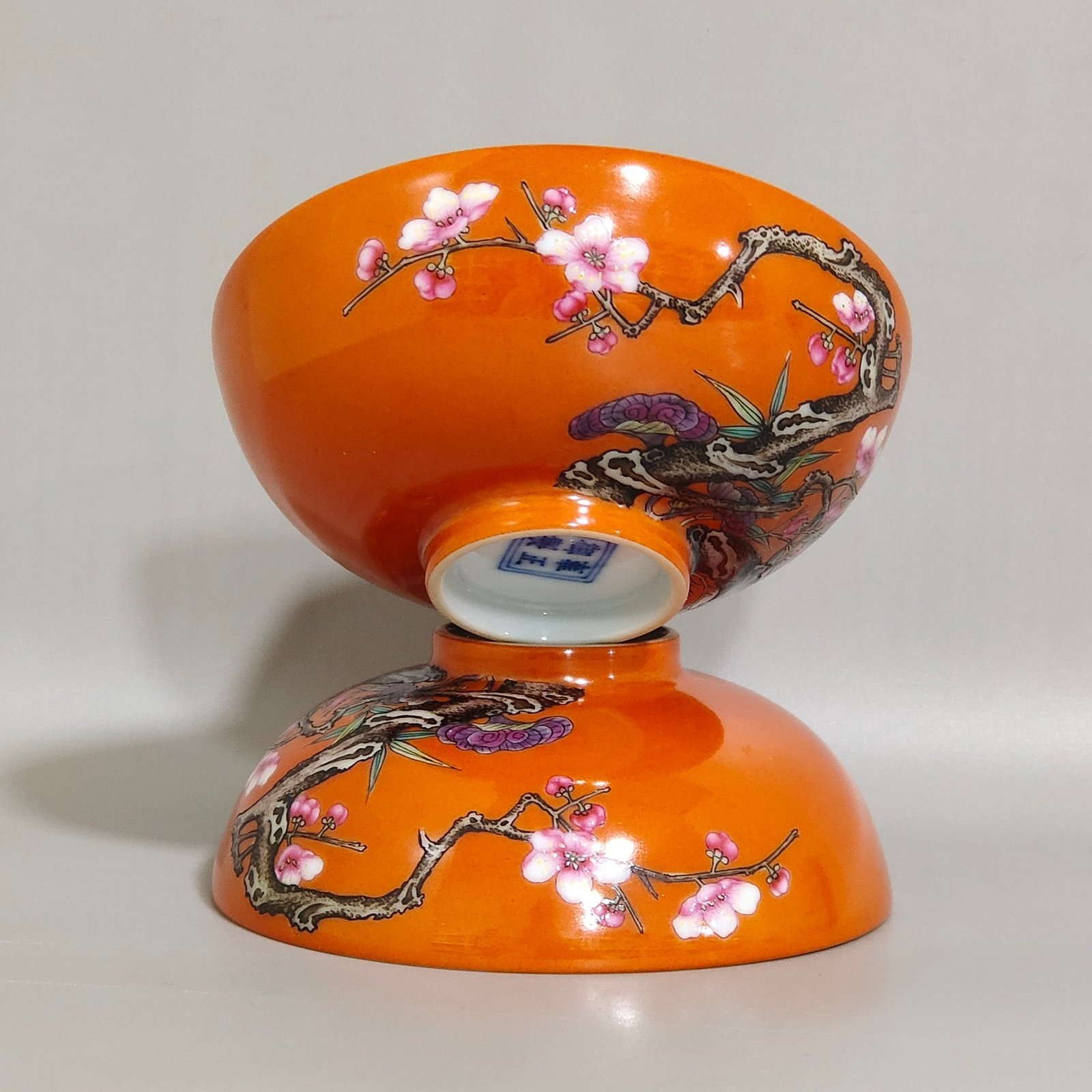 Qing Dynasty Yongzheng Coral red plum and bamboo early spring tea balls