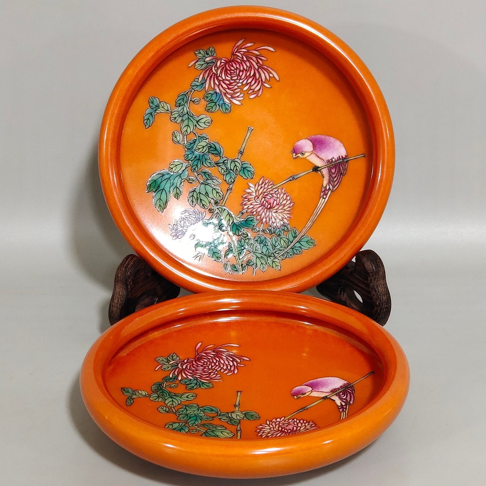 Qing Dynasty Yongzheng Coral red flower and bird wash