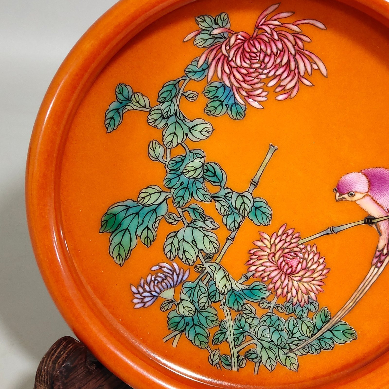 Qing Dynasty Yongzheng Coral red flower and bird wash