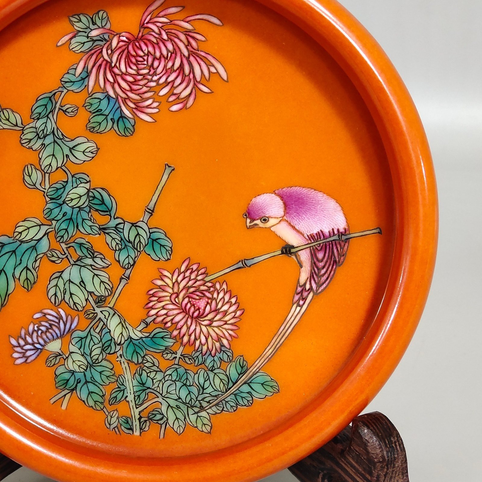 Qing Dynasty Yongzheng Coral red flower and bird wash