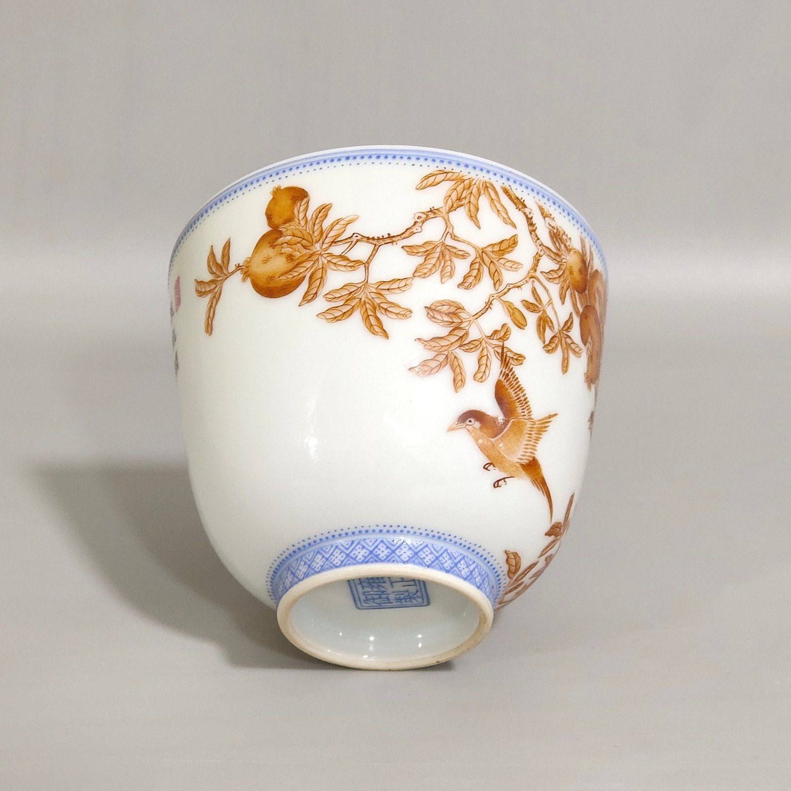 Qing Dynasty Yongzheng Aluminum red emerald edge flower bird and pomegranate poem cup