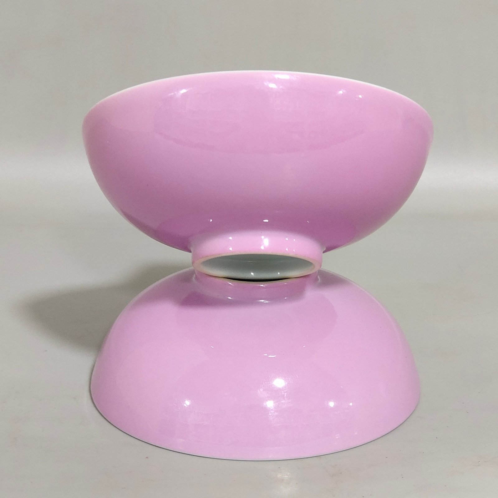 Qing Dynasty Yongzheng A rouge powder painted lychee cup