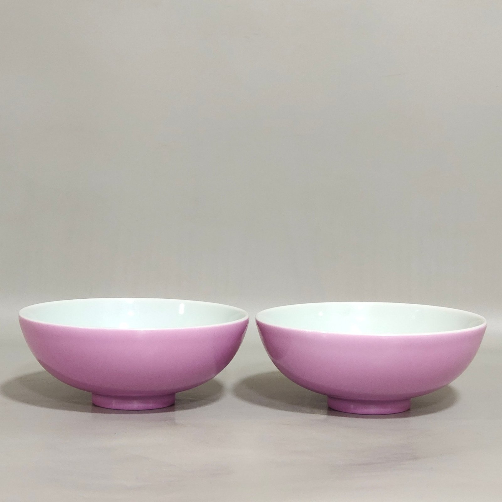 Qing Dynasty Yongzheng A rouge powder painted lychee cup