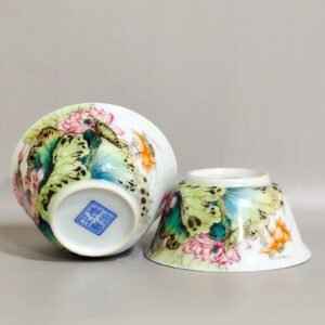 Qing Dynasty Yongzheng Lotus inscribed poetry cup