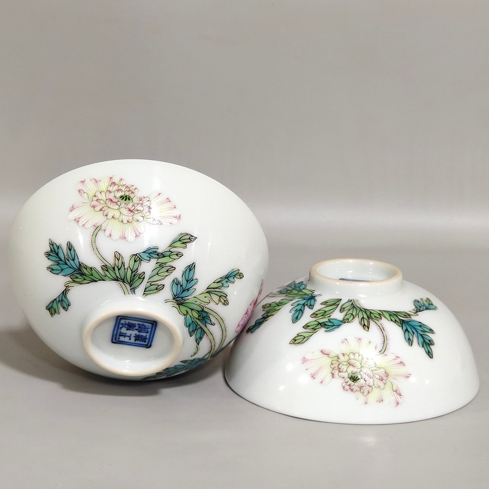 Qing Dynasty Yongzheng A poppy tea round bowl