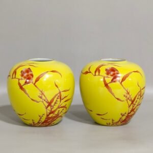 Qing Dynasty Yongzheng A yellow glazed Gonghong red kingfisher reed water basin with poems inscribed on it
