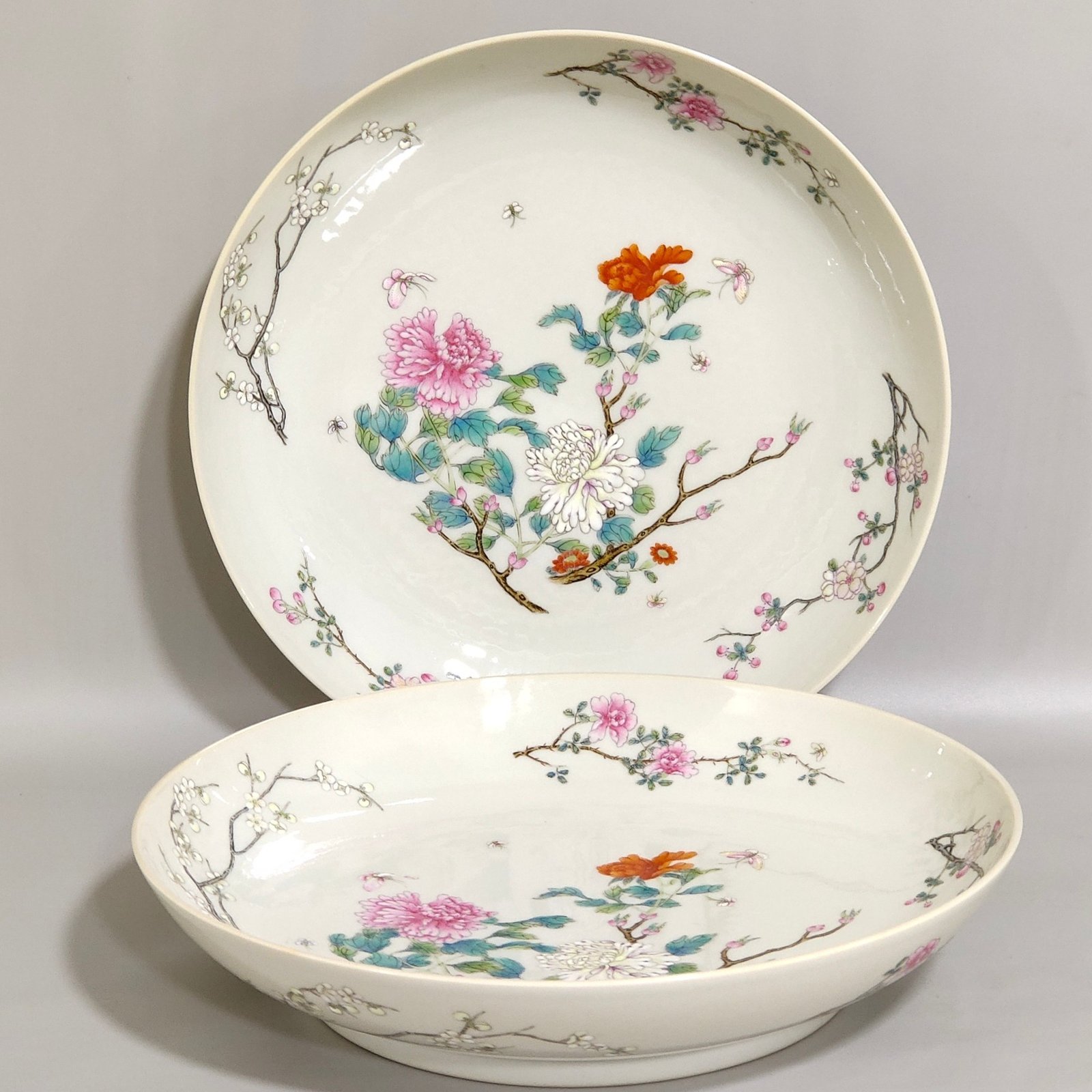 Qing Dynasty Yongzheng broken branch flower butterfly dish