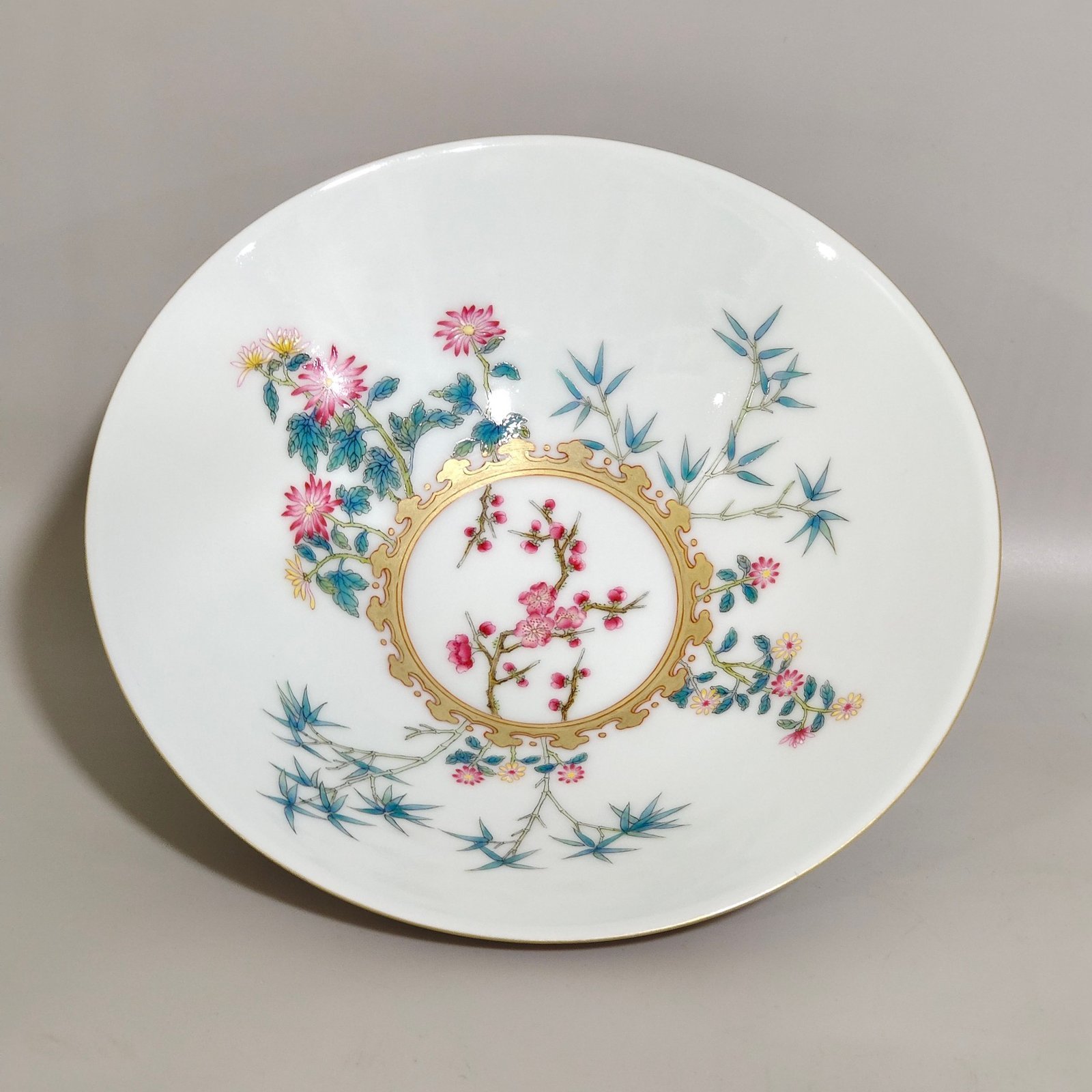 Qing Dynasty Yongzheng bamboo hat bowl flowers plum orchid bamboo and chrysanthemum
