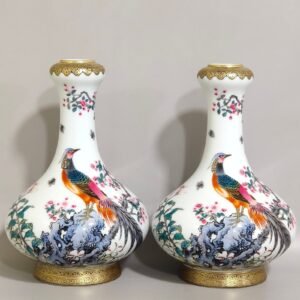 Qing Dynasty Yongzheng garlic vase with gilt border and inscribed poems