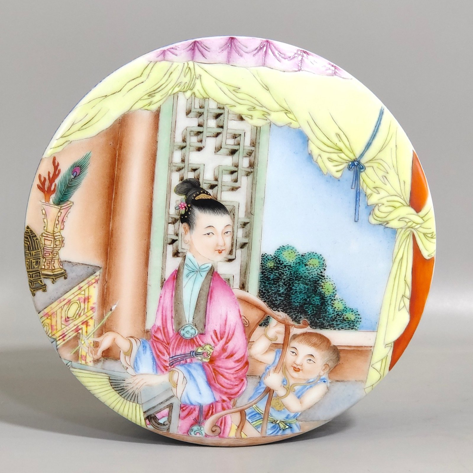 Qing Dynasty Yongzheng Jiaozitu hand decorated box