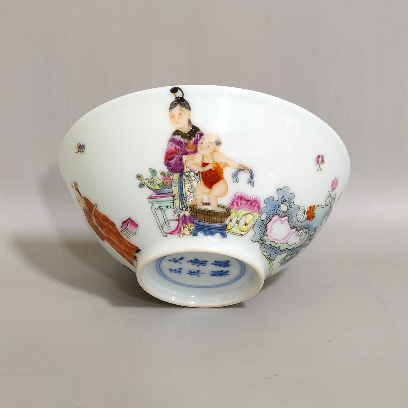 Qing Dynasty Yongzheng Famille Rose Porcelain Cup