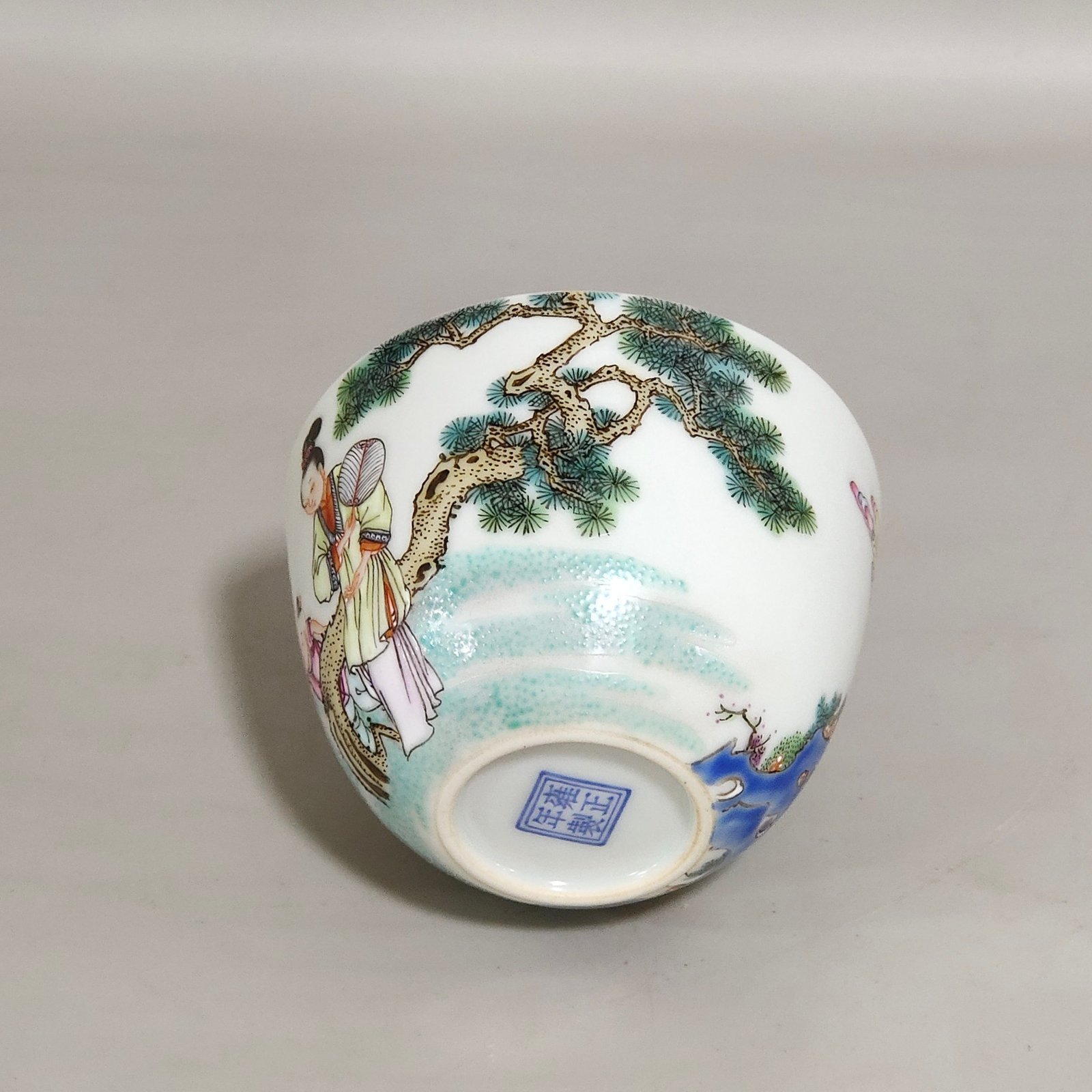Qing Dynasty Yongzheng Famille Rose Porcelain Cup