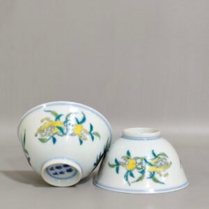Qing Dynasty Yongzheng Doucai Sanduo pattern cup