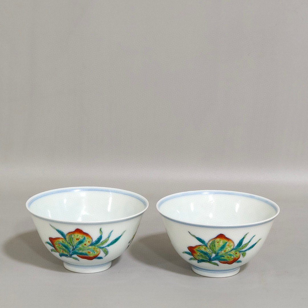 Qing Dynasty Yongzheng Doucai Sanduo pattern cup