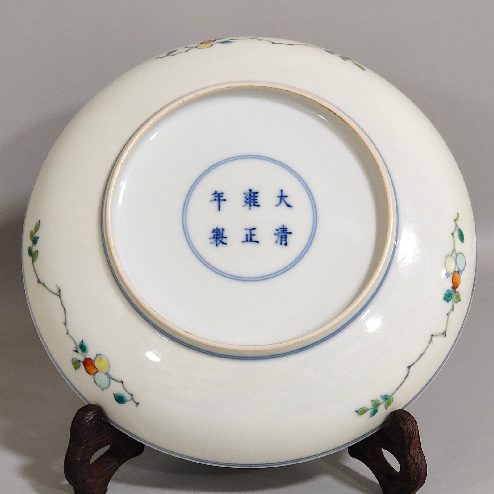 Qing Dynasty Yongzheng doucai pine and crane longevity dish
