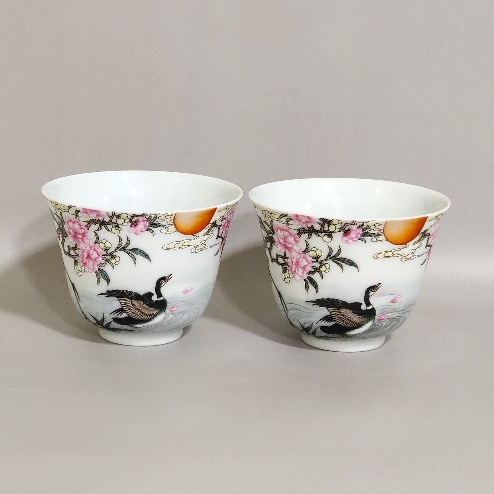Qing Dynasty Yongzheng Spring River Plumbing Duck Prophet’s Poetry Cup