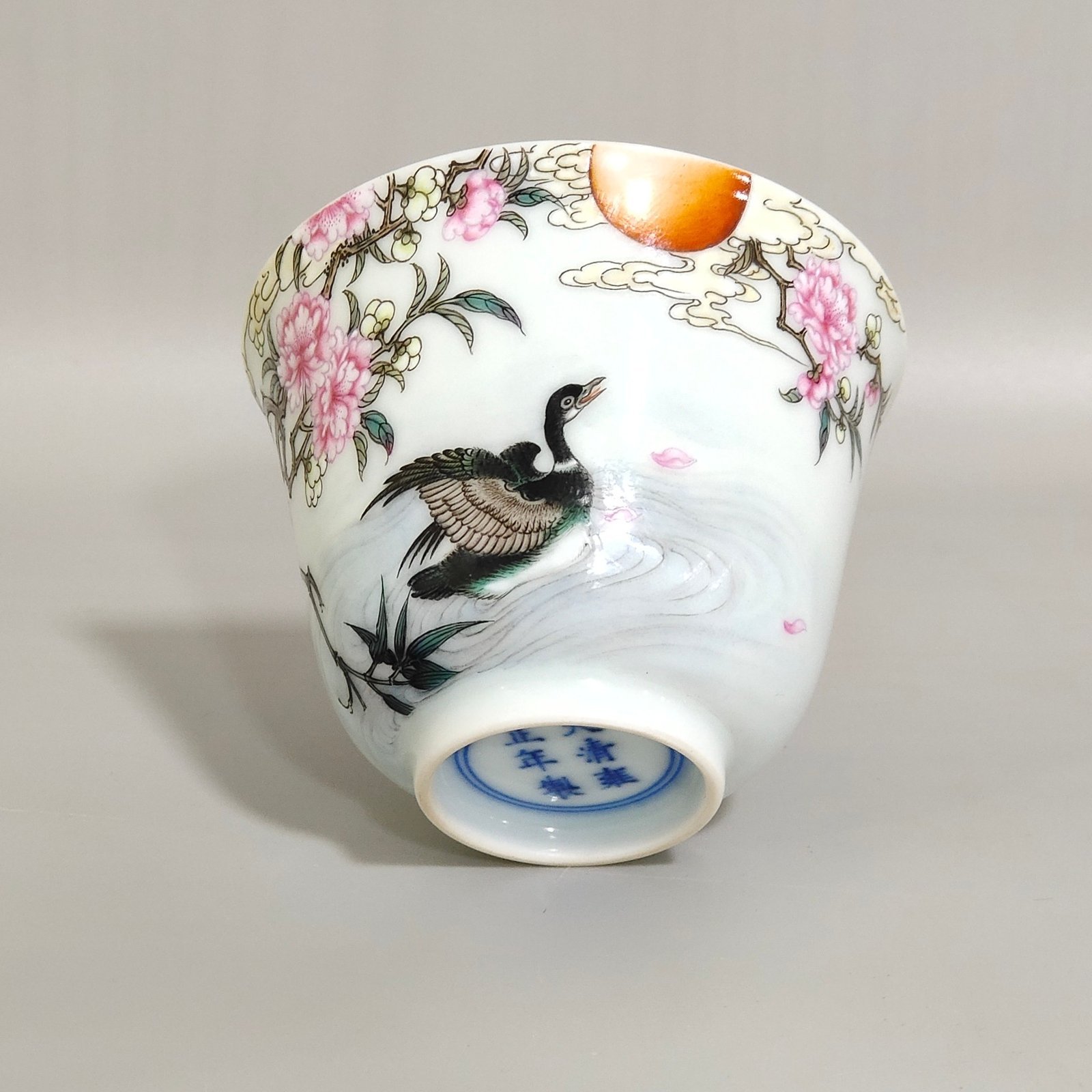 Qing Dynasty Yongzheng Spring River Plumbing Duck Prophet’s Poetry Cup