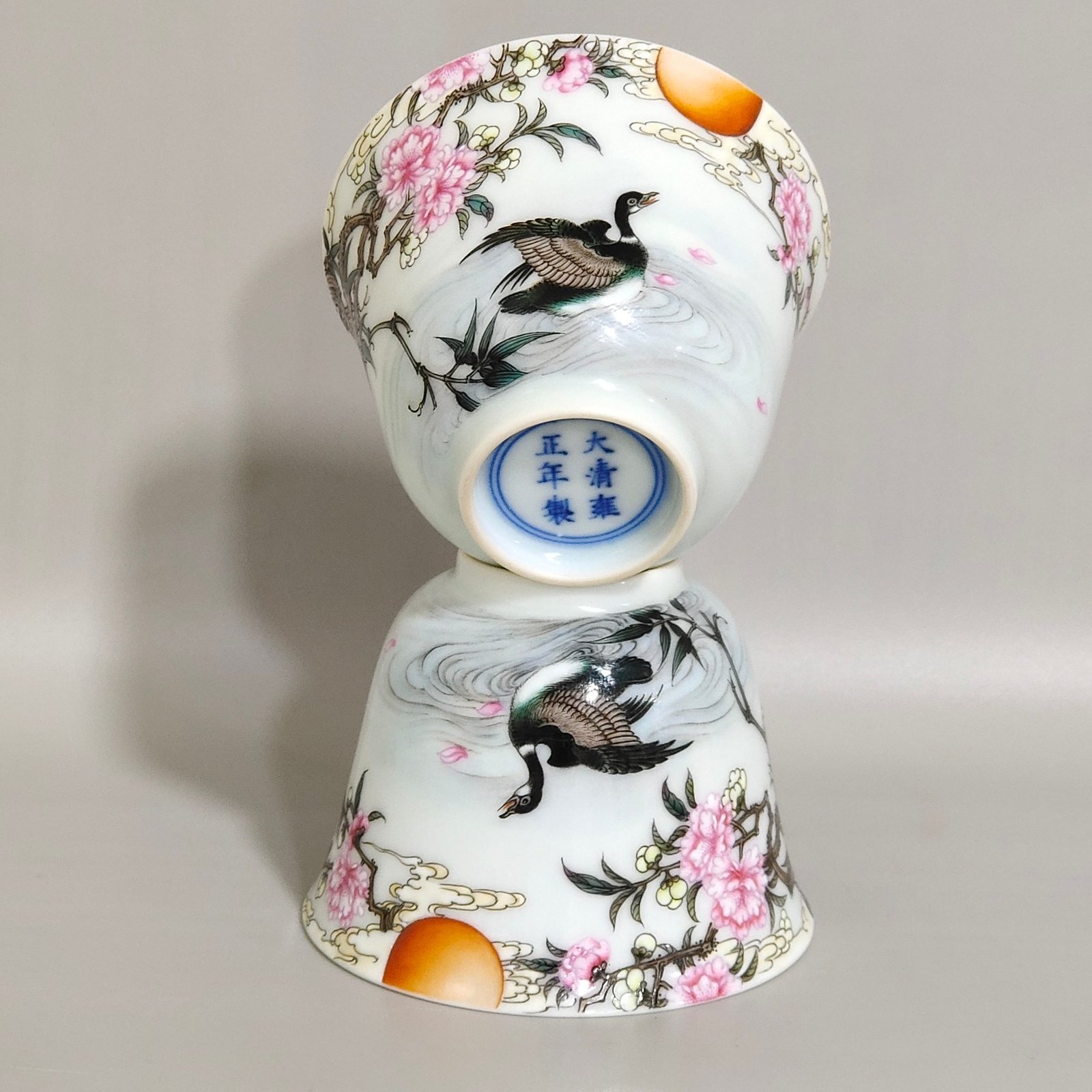 Qing Dynasty Yongzheng Spring River Plumbing Duck Prophet’s Poetry Cup