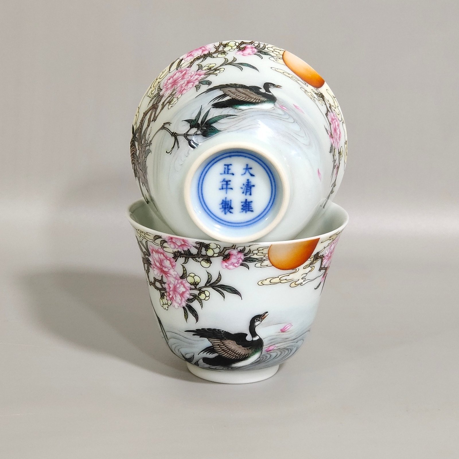 Qing Dynasty Yongzheng Spring River Plumbing Duck Prophet’s Poetry Cup