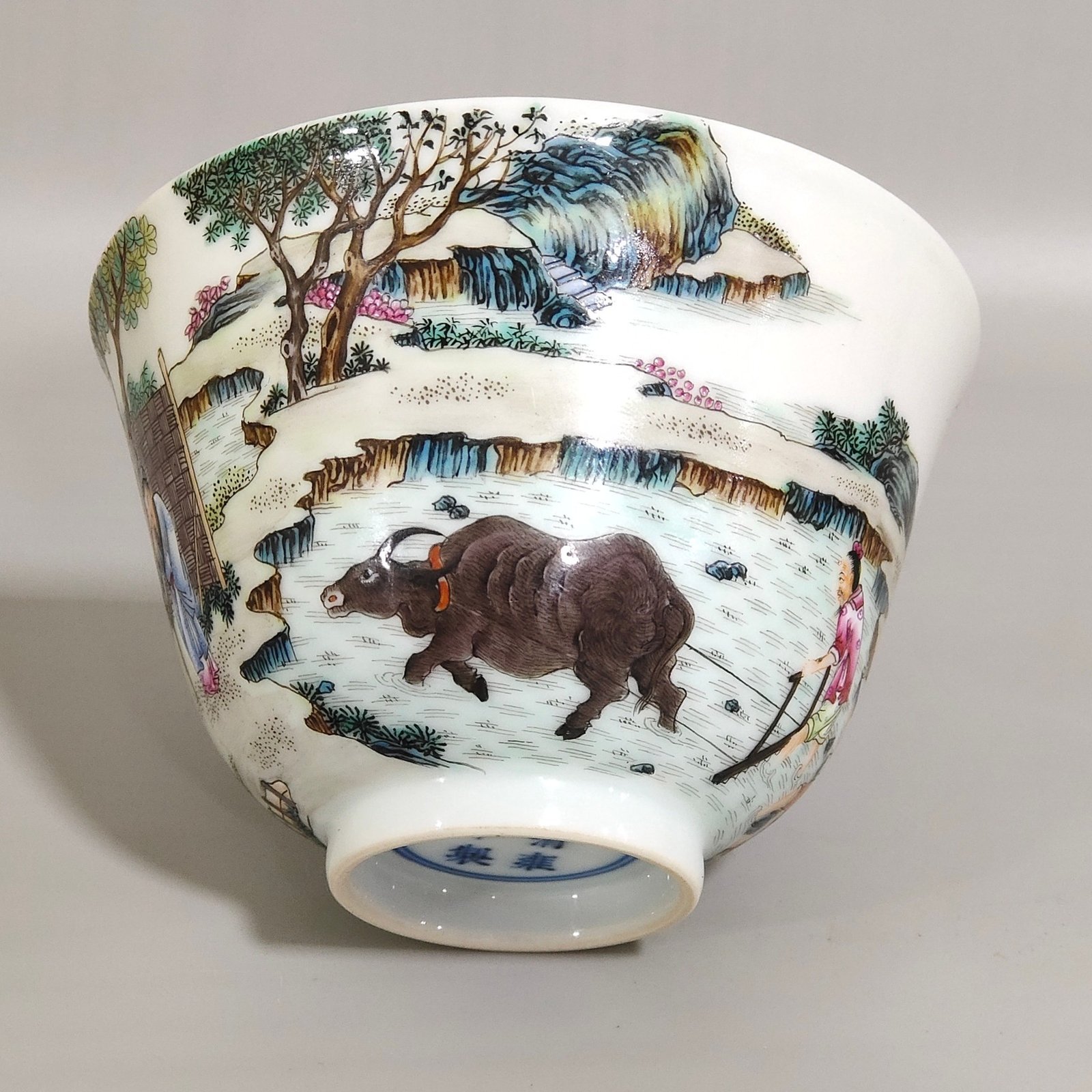 Qing Dynasty Yongzheng Spring River Plumbing Duck Prophet’s Poetry Cup