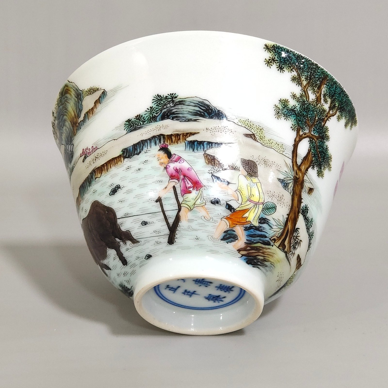 Qing Dynasty Yongzheng Spring River Plumbing Duck Prophet’s Poetry Cup