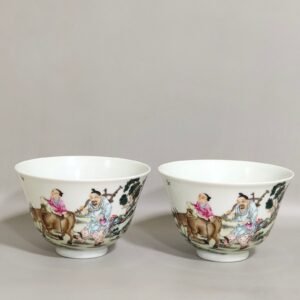Qing Dynasty Yongzheng spring plowing picture inscribed poem cup