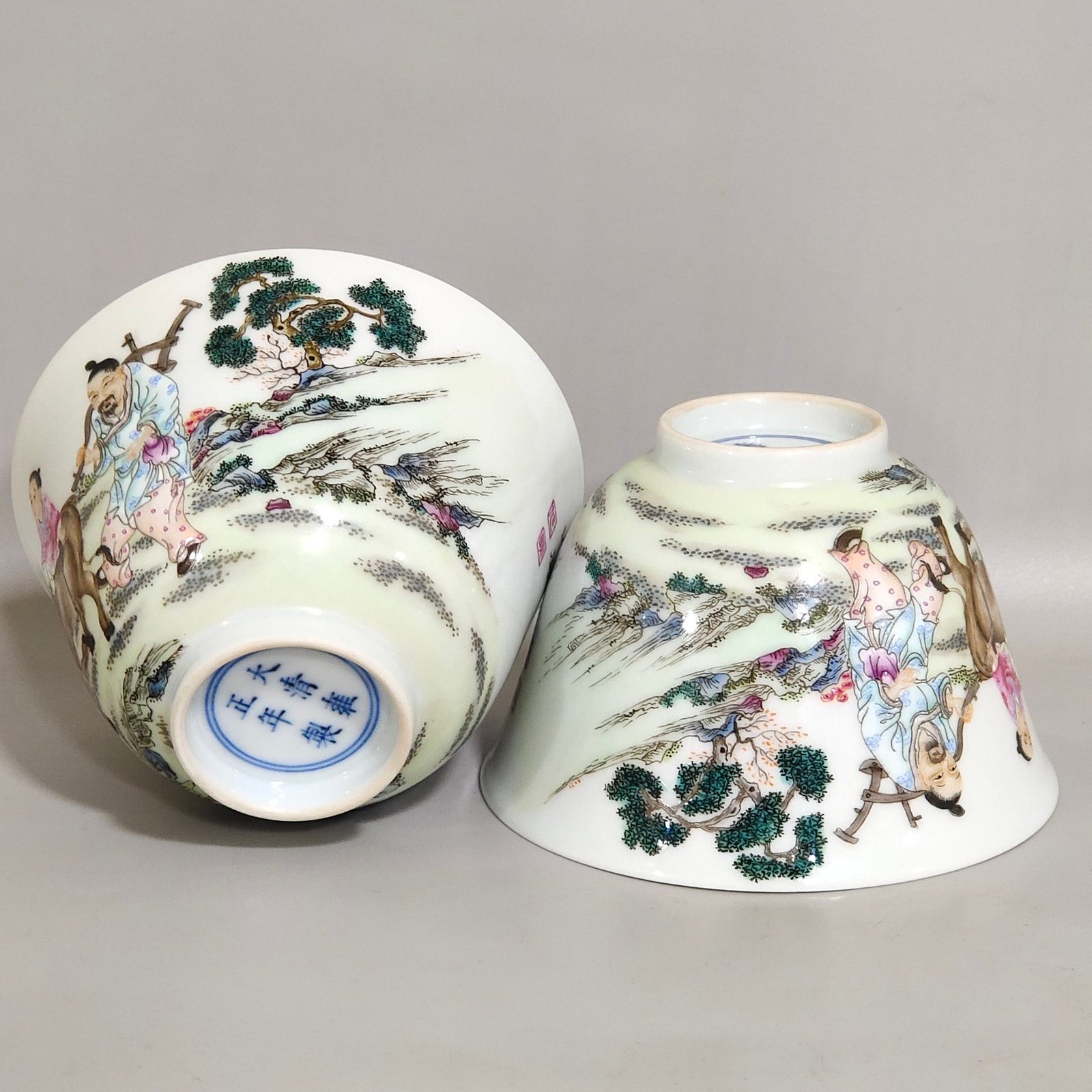 Qing Dynasty Yongzheng spring plowing picture inscribed poem cup