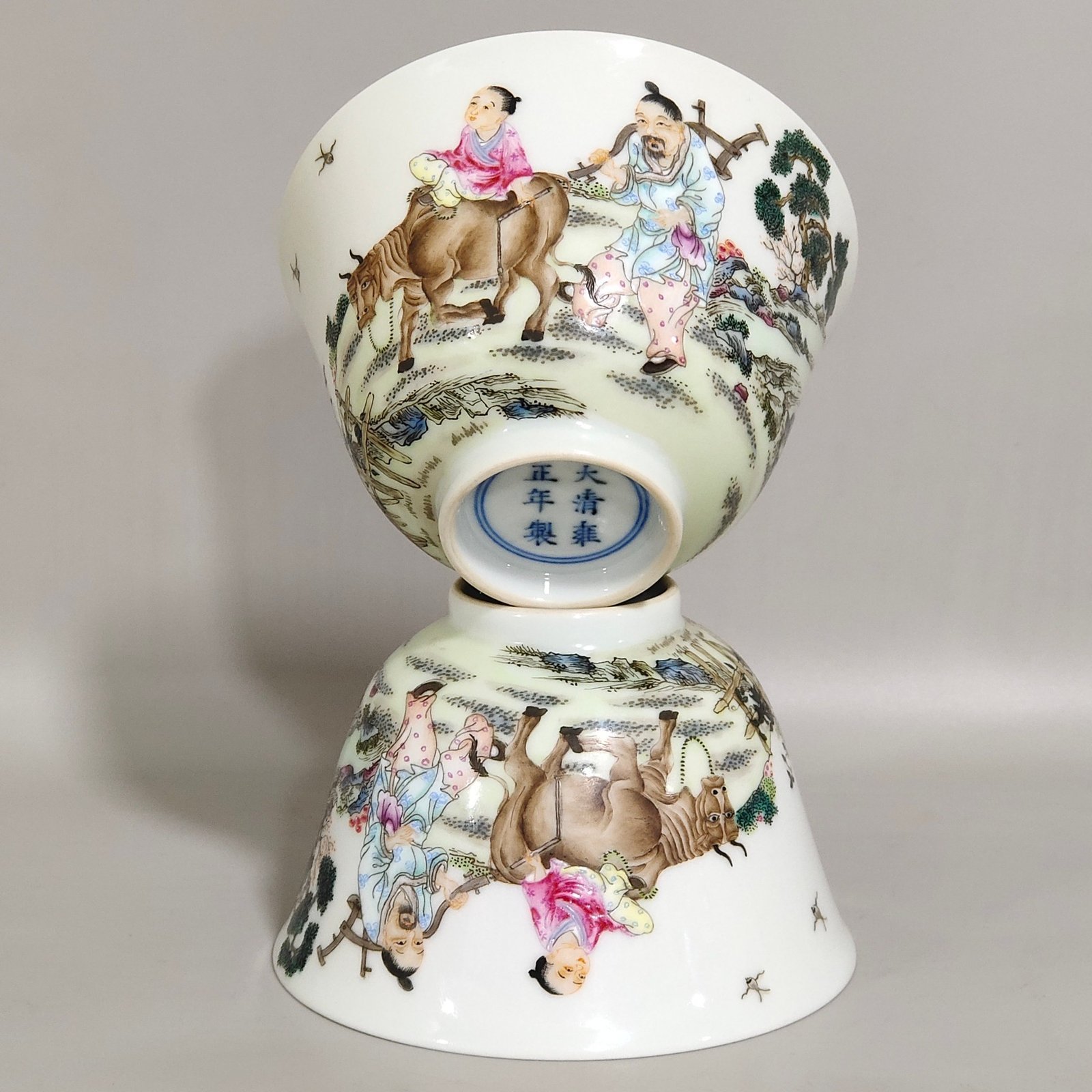 Qing Dynasty Yongzheng spring plowing picture inscribed poem cup