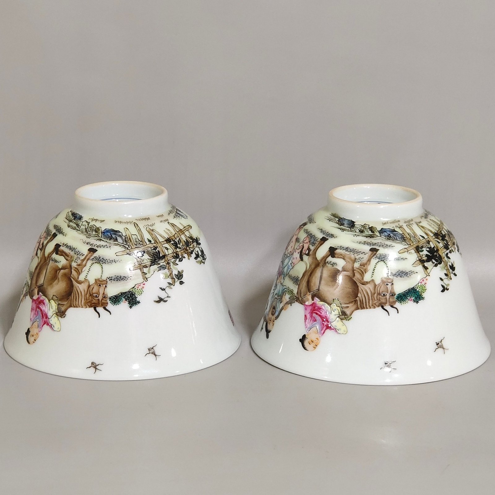 Qing Dynasty Yongzheng spring plowing picture inscribed poem cup