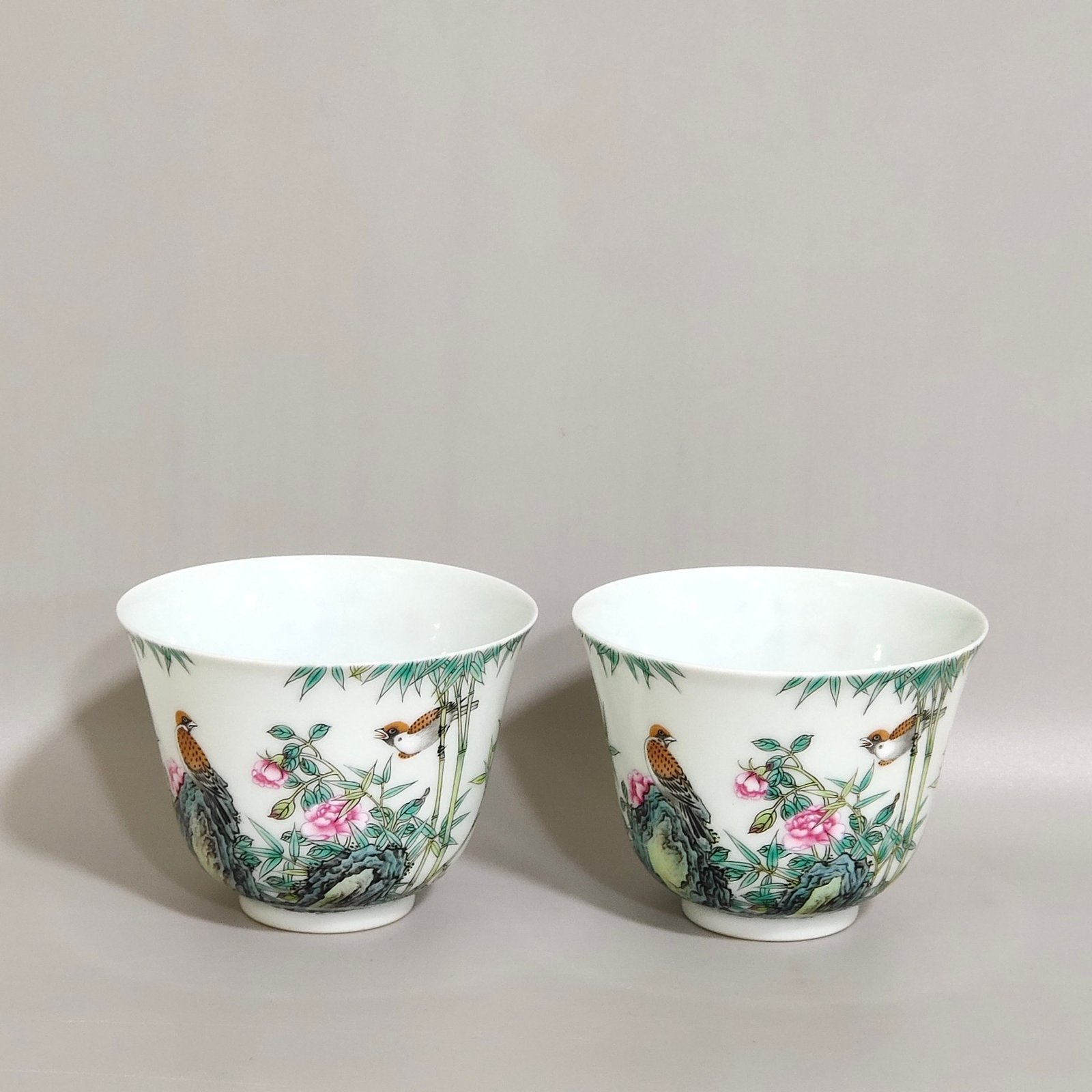Qing Dynasty Yongzheng period rose flower green bamboo poem thin cup
