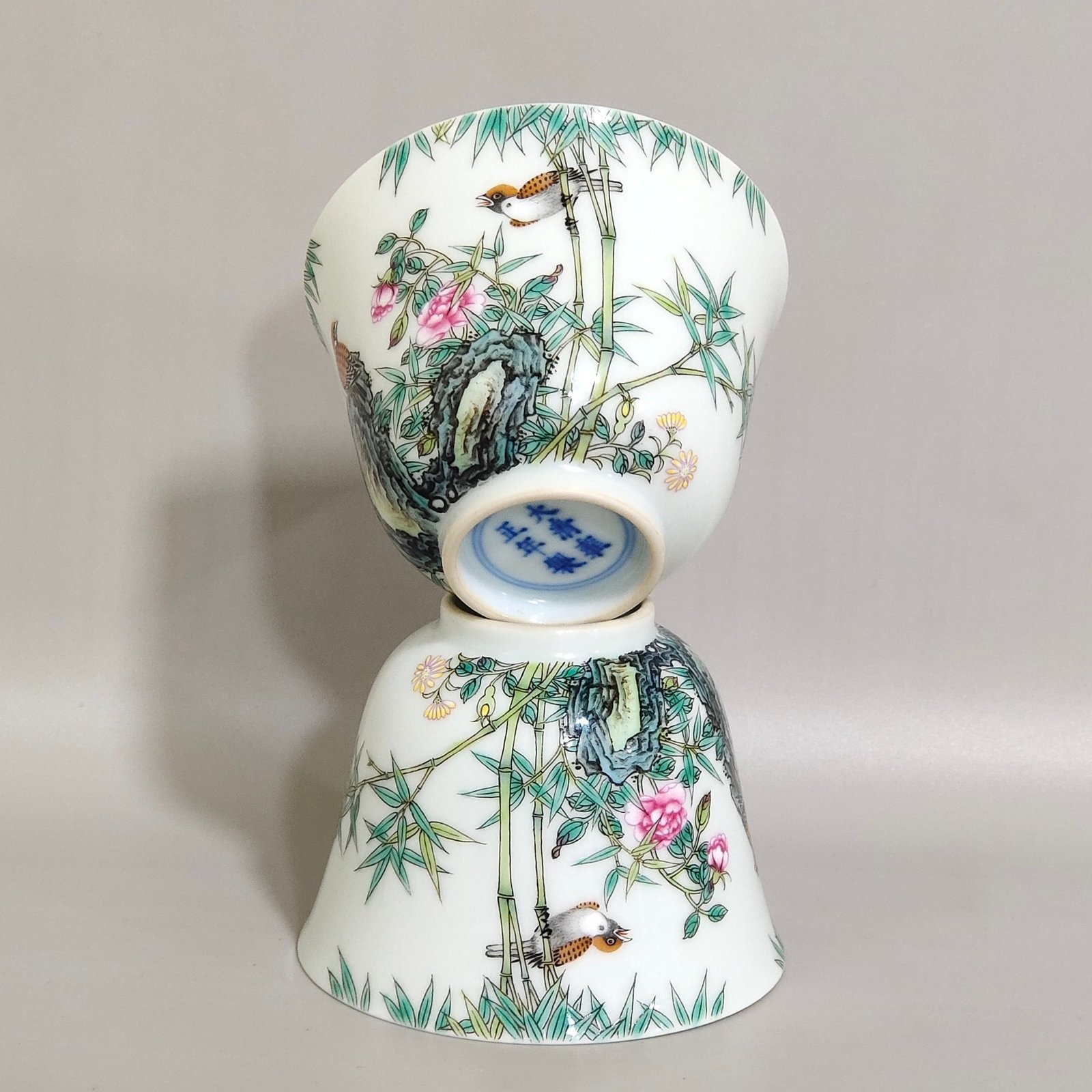 Qing Dynasty Yongzheng period rose flower green bamboo poem thin cup