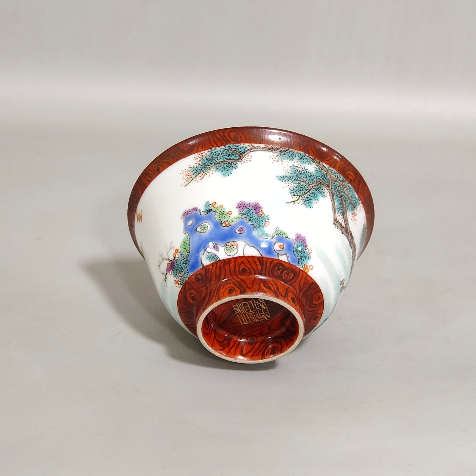 Qing Dynasty Yongzheng wood grain glaze character story cup