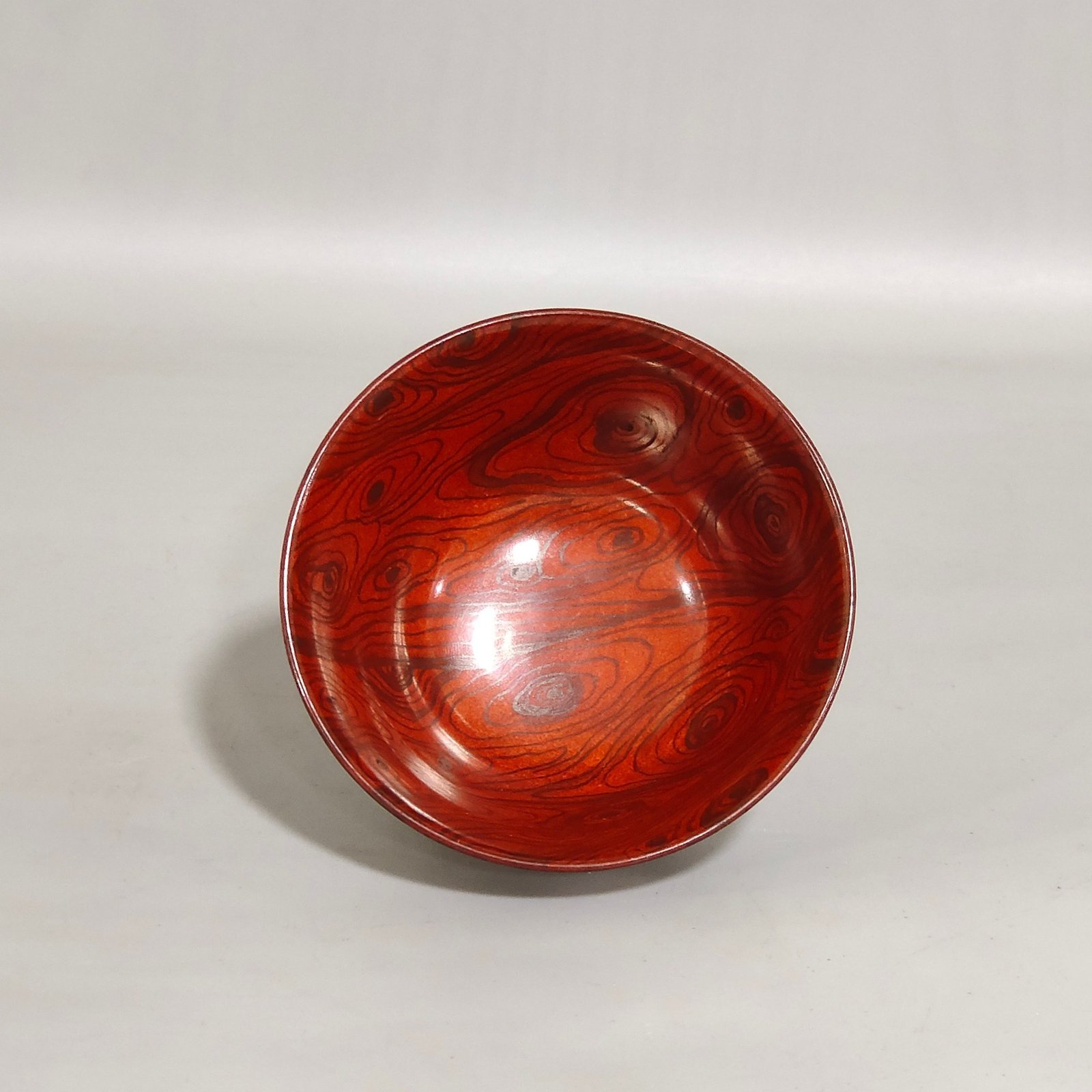 Qing Dynasty Yongzheng wood grain glaze character story cup