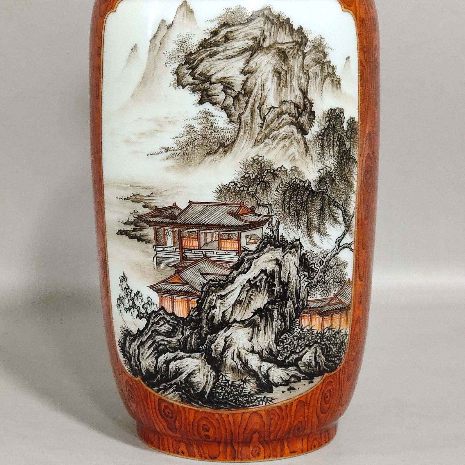 Qing Dynasty Yongzheng wood grain glazed window ink color landscape firecracker bottle