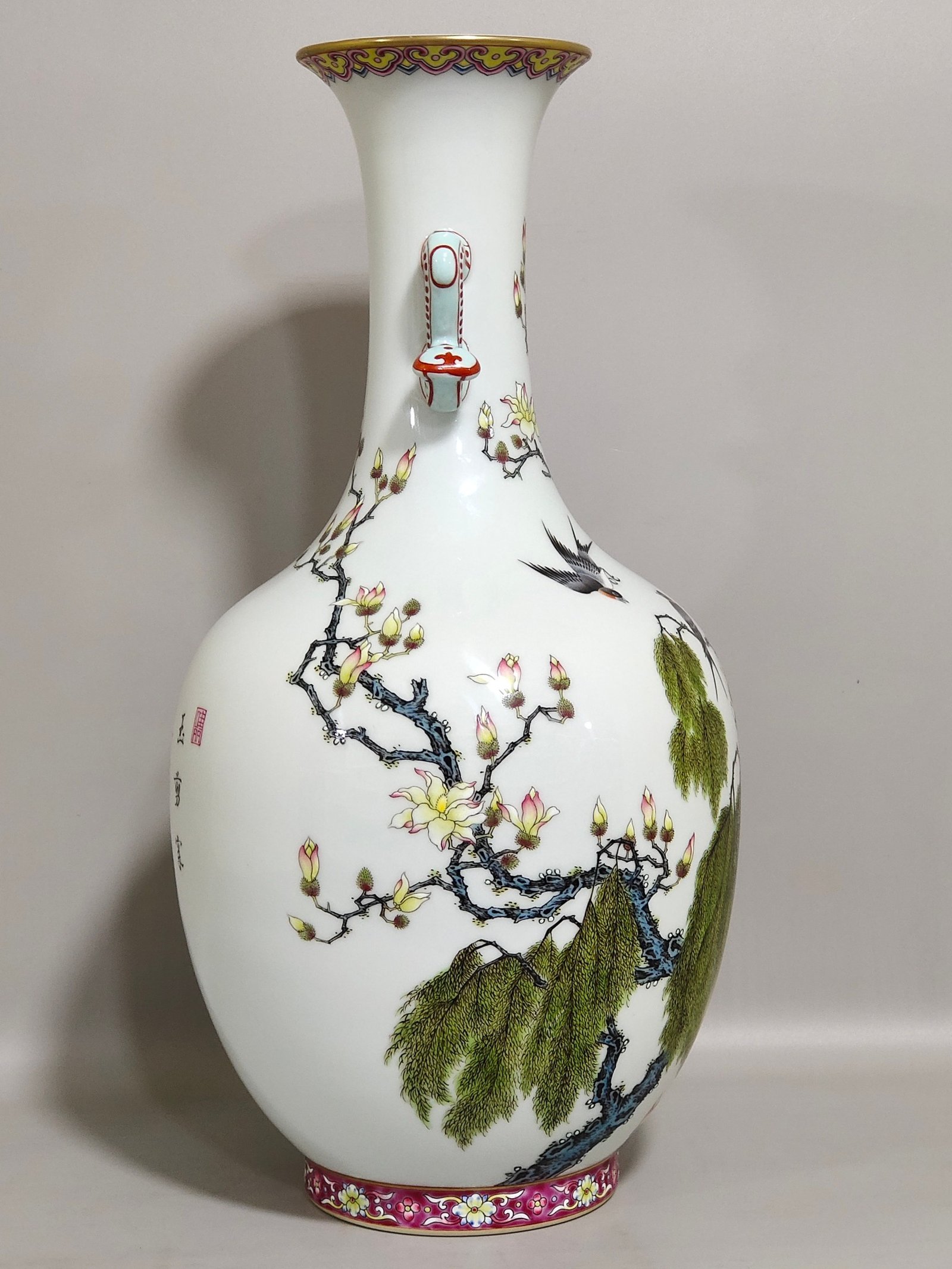 Qing Dynasty Yongzheng Xinglin Chunyan poem amphorae