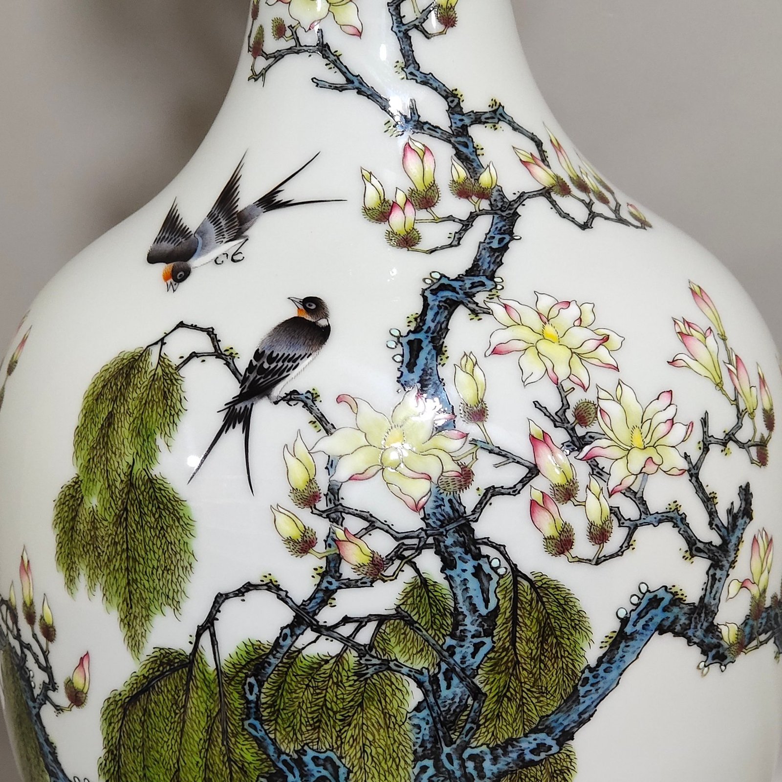 Qing Dynasty Yongzheng Xinglin Chunyan poem amphorae