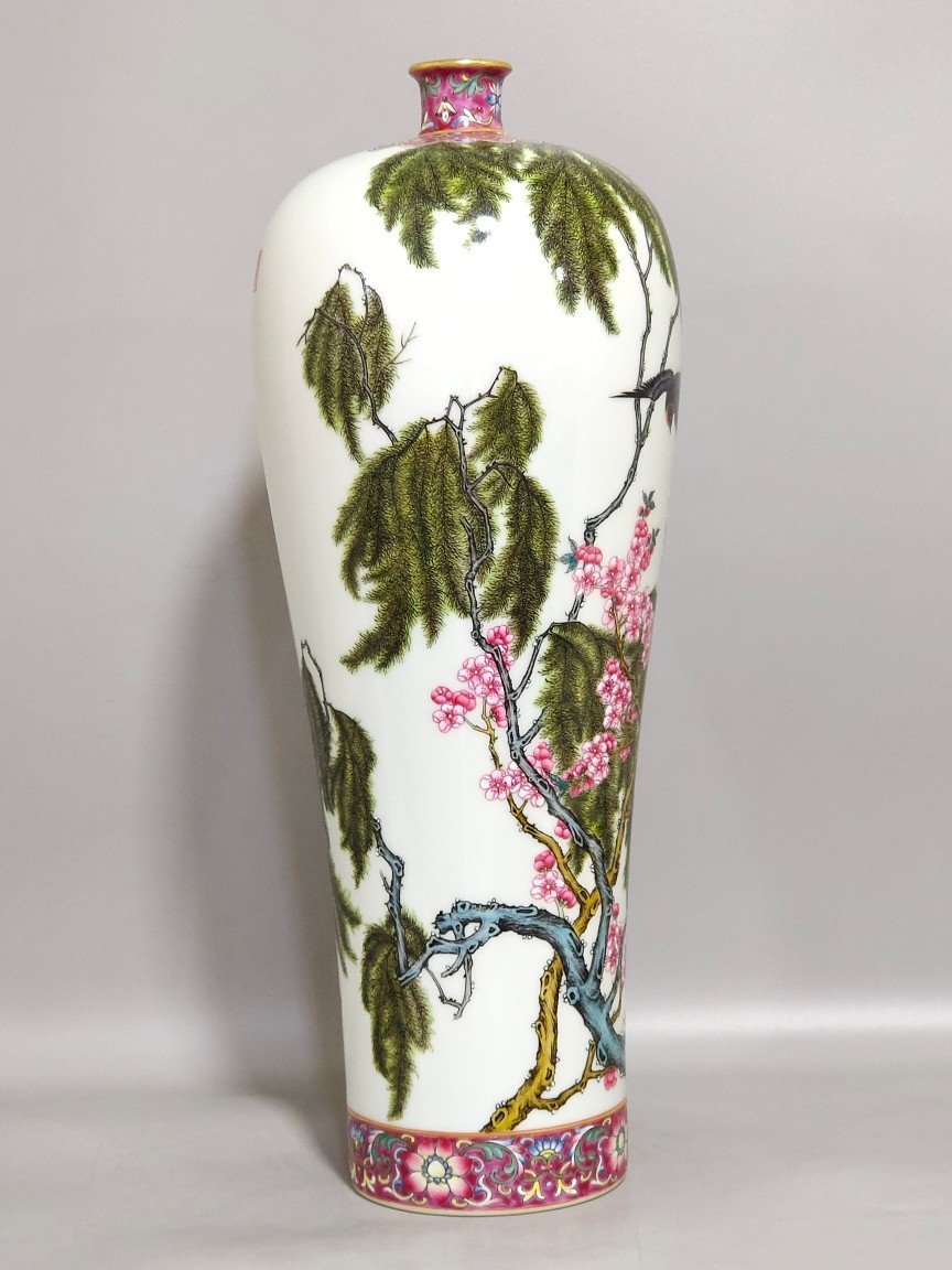 Qing Dynasty Yongzheng Xinglin Chunyan poem poem plum vase
