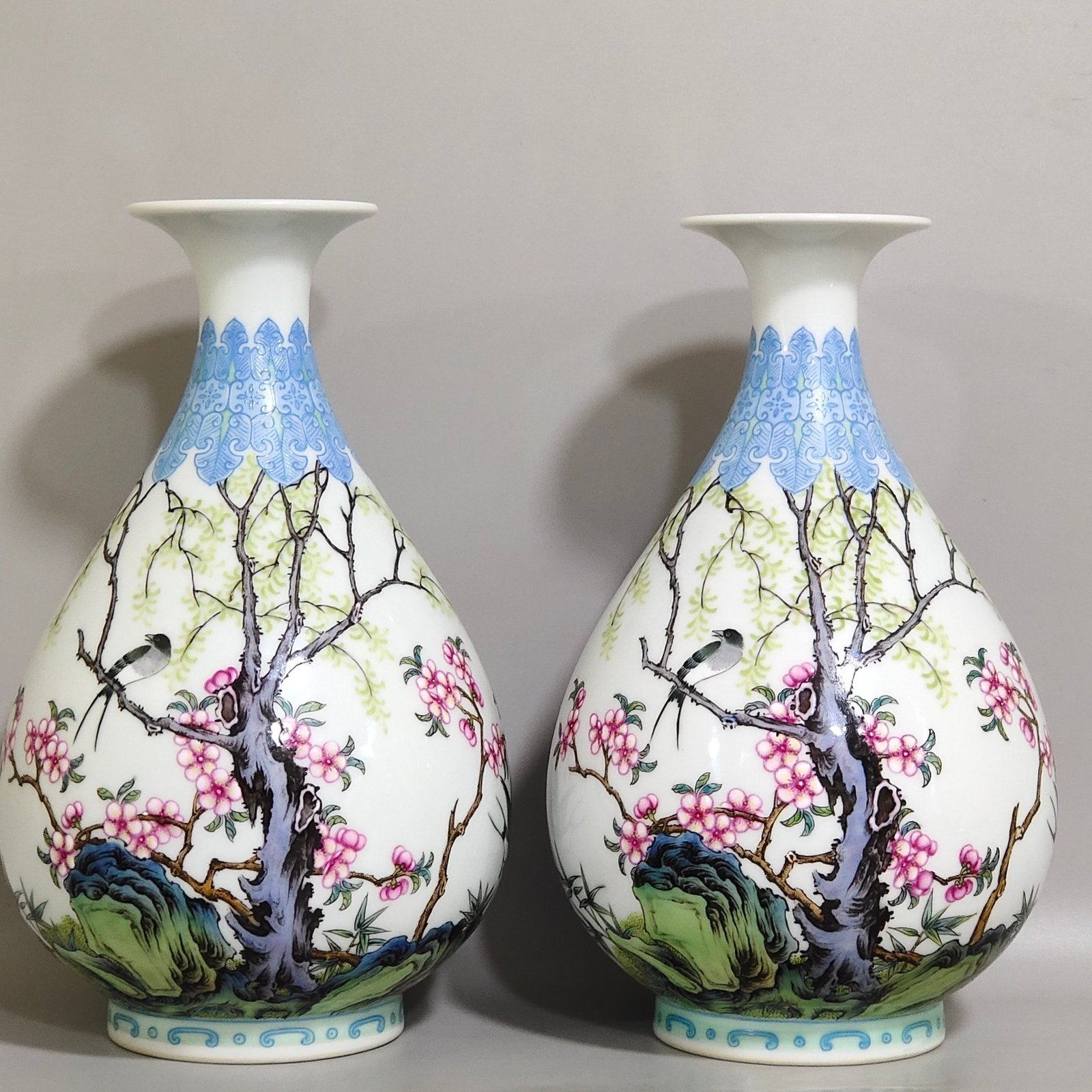 Qing Dynasty Yongzheng Xinglin Chunyan poem jade pot spring vase