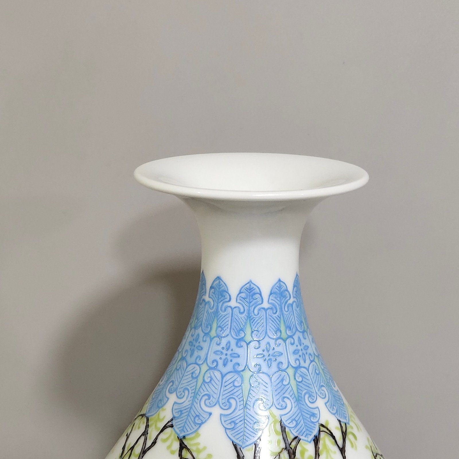 Qing Dynasty Yongzheng Xinglin Chunyan poem jade pot spring vase
