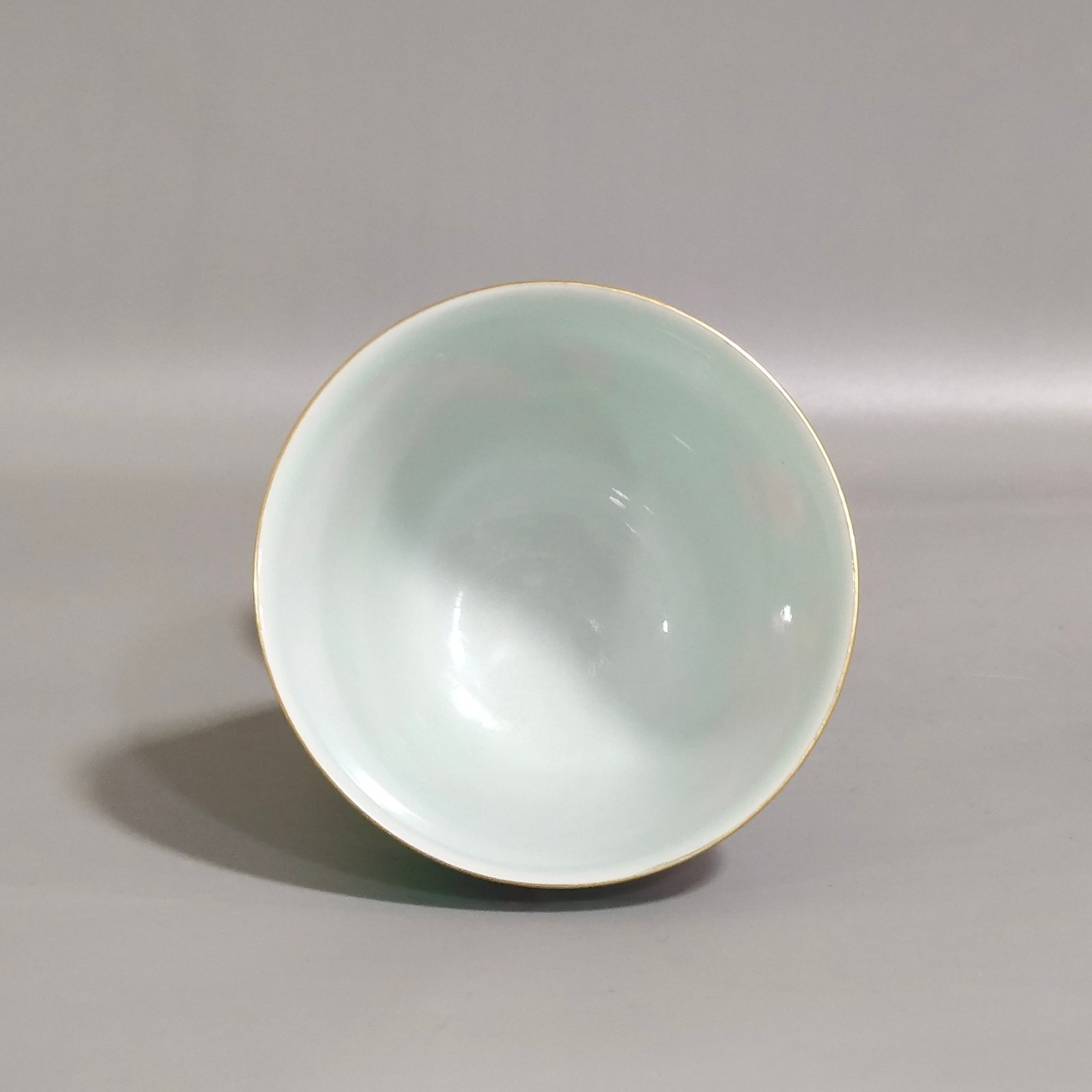 Qing Dynasty Yongzheng turquoise green longevity peach and peony tea set cup
