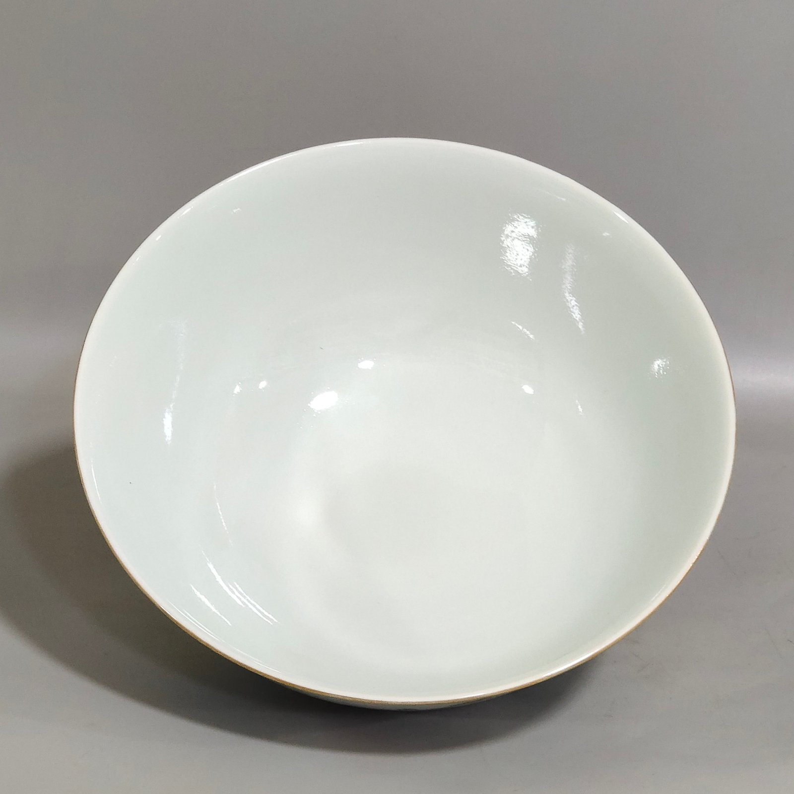 Qing Dynasty Yongzheng turquoise window flower bowl
