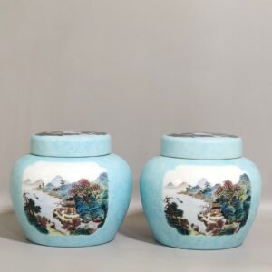 Qing Dynasty Yongzheng turquoise green flowered window landscape tea jar