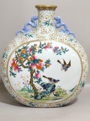 Qing Dynasty Yongzheng turquoise green plum blossom window vase with flowers and birds
