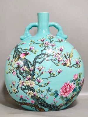 Qing Dynasty Yongzheng turquoise green flowers and birds holding the moon vase